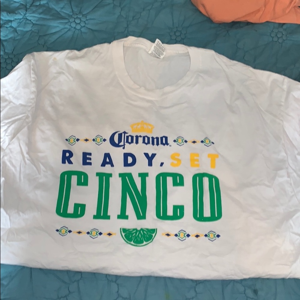 white t shirt